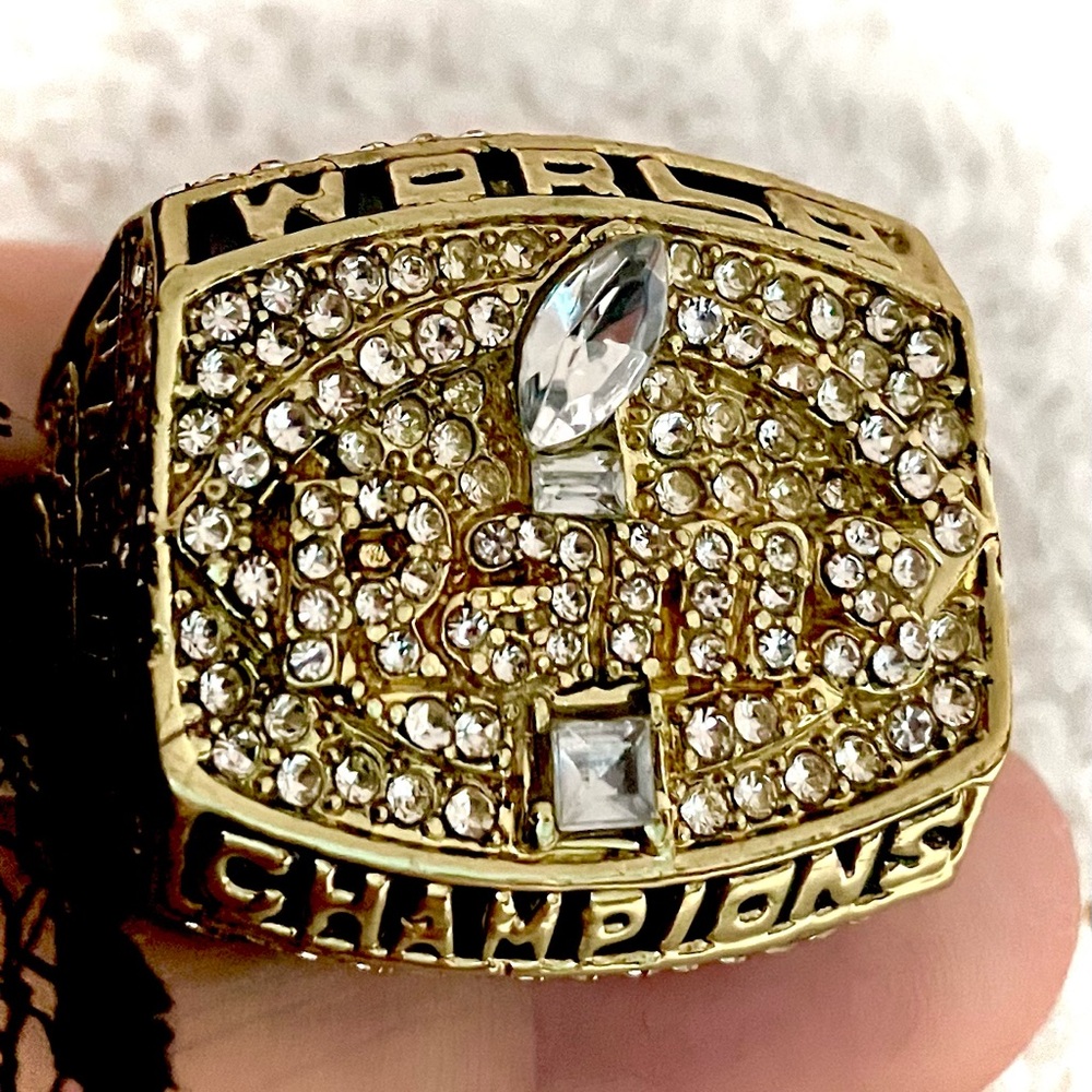 SAINT LOUIS RAMS INSPIRED FAN RING
